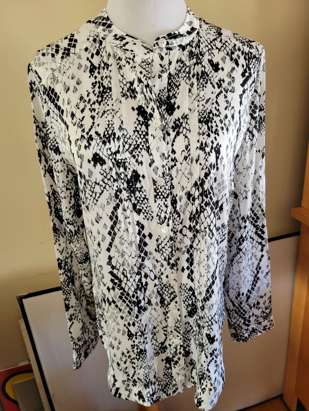 TRINA TURK NWT Black And White Snakeskin Print Blouse